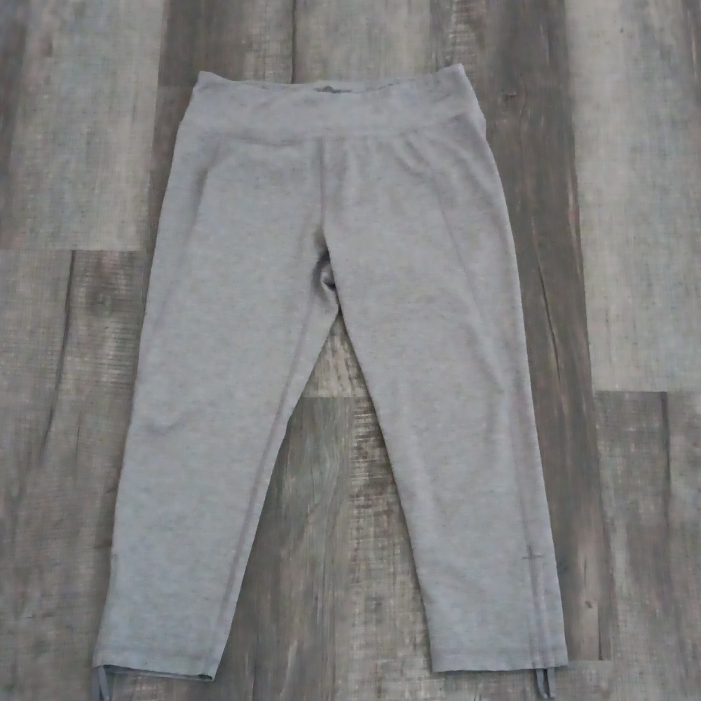 Attivo athletic capris